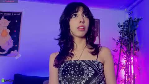 Snapshot of nyx_nayla chatting on August 6, 3:19 am online show from August 6, 3:19 am
