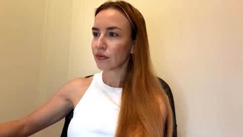 Snapshot of nyxelia_ chatting on October 20, 7:20 am Anastasia online show from October 20, 7:20 am