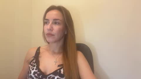 Snapshot of nyxelia_ chatting on November 3, 8:15 am Anastasia online show from November 3, 8:15 am