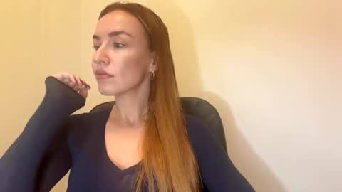 Snapshot of nyxelia_ chatting on November 4, 8:24 am Anastasia online show from November 4, 8:24 am