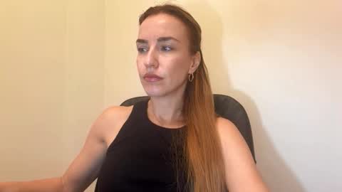 Snapshot of nyxelia_ chatting on November 7, 8:25 am Anastasia online show from November 7, 8:25 am