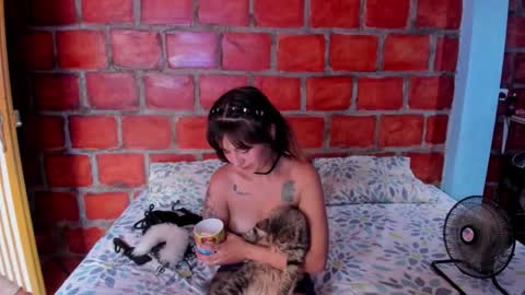 Snapshot of nyxiia chatting on December 19, 6:04 pm Scarlett online show from December 19, 6:04 pm