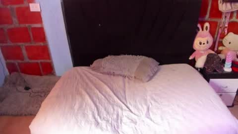 Snapshot of nyxiia chatting on March 24, 5:18 pm Scarlett online show from March 24, 5:18 pm