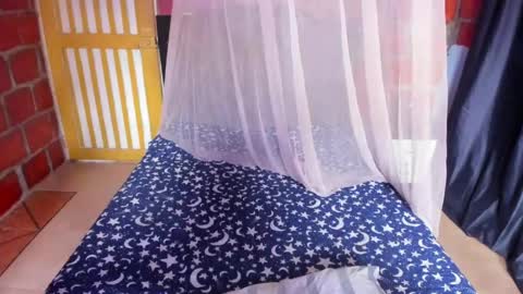 Snapshot of nyxiia chatting on April 5, 7:00 pm Scarlett online show from April 5, 7:00 pm