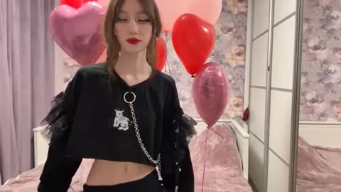 Mary online show from February 14, 2:58 pm