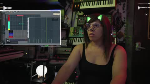 NyxRaven online show from December 15, 12:38 pm