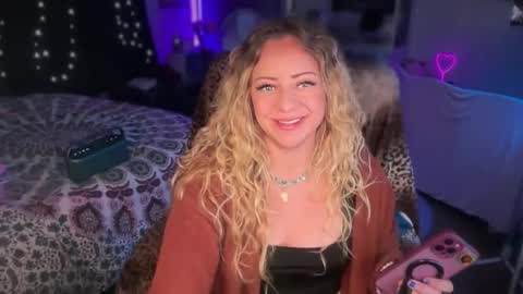 nyxxen online show from March 8, 5:00 am