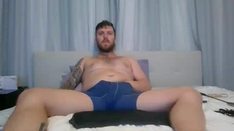 nzkiwiguy92 online show from February 17, 9:50 am