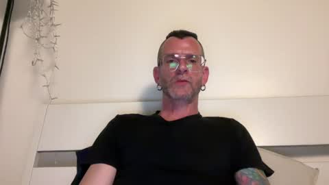 Jonathan Deep online show from June 14, 1:58 am
