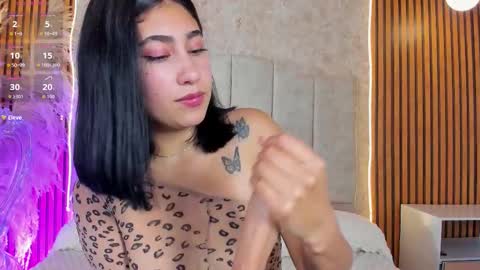 Snapshot of oasisensier chatting on October 30, 3:13 pm MAILY  online show from October 30, 3:13 pm