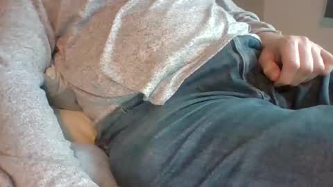 obedient9402 online show from December 17, 1:49 pm