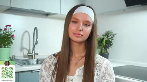 molly in da love online show from June 12, 3:11 pm