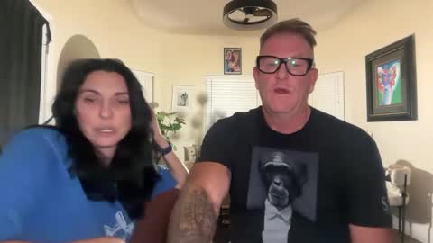 SimplyUs online show from October 3, 8:55 am