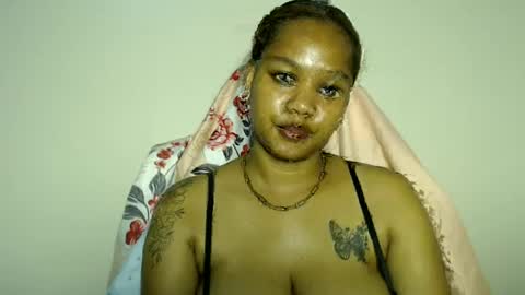 obsidianrose_ online show from June 6, 5:01 am