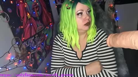 Snapshot of occvlt_qveen chatting on December 22, 8:27 am occvlt qveen online show from December 22, 8:27 am
