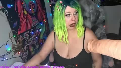 Snapshot of occvlt_qveen chatting on December 30, 4:42 am occvlt qveen online show from December 30, 4:42 am