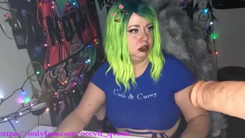 Snapshot of occvlt_qveen chatting on January 15, 5:19 am occvlt qveen online show from January 15, 5:19 am
