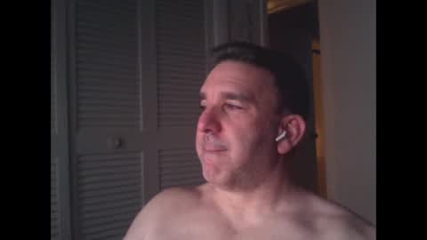 Snapshot of oceanmanx chatting on February 15, 2:41 am Ocean online show from February 15, 2:41 am