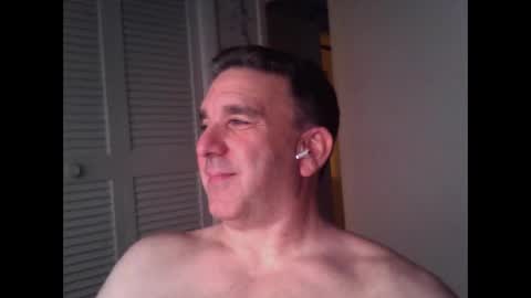 Snapshot of oceanmanx chatting on February 18, 12:28 am Ocean online show from February 18, 12:28 am