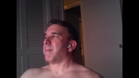 Snapshot of oceanmanx chatting on February 27, 5:40 am Ocean online show from February 27, 5:40 am