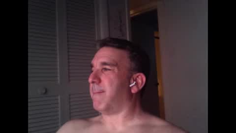 Snapshot of oceanmanx chatting on March 7, 5:26 am Ocean online show from March 7, 5:26 am