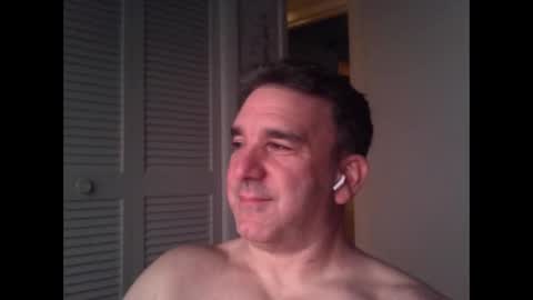 Snapshot of oceanmanx chatting on March 19, 2:48 am Ocean online show from March 19, 2:48 am