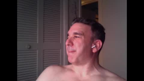 Snapshot of oceanmanx chatting on March 21, 3:00 am Ocean online show from March 21, 3:00 am