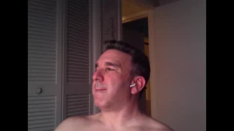Snapshot of oceanmanx chatting on March 27, 2:28 am Ocean online show from March 27, 2:28 am
