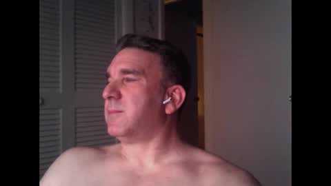 Snapshot of oceanmanx chatting on April 12, 3:11 am Ocean online show from April 12, 3:11 am
