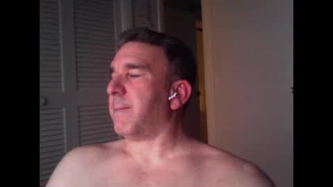 Snapshot of oceanmanx chatting on April 14, 3:34 am Ocean online show from April 14, 3:34 am