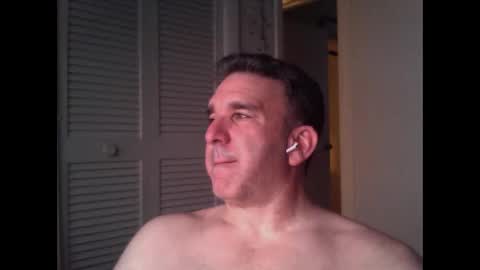 Snapshot of oceanmanx chatting on April 19, 1:05 am Ocean online show from April 19, 1:05 am