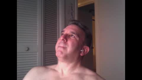 Snapshot of oceanmanx chatting on May 3, 12:16 am Ocean online show from May 3, 12:16 am