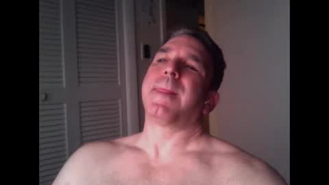 Snapshot of oceanmanx chatting on May 8, 4:07 am Ocean online show from May 8, 4:07 am