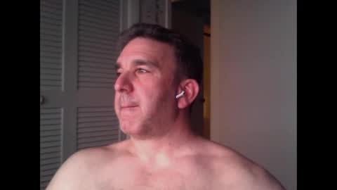 Snapshot of oceanmanx chatting on May 10, 1:55 am Ocean online show from May 10, 1:55 am