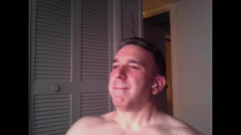 Snapshot of oceanmanx chatting on May 15, 1:23 am Ocean online show from May 15, 1:23 am