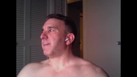 Snapshot of oceanmanx chatting on May 19, 2:40 am Ocean online show from May 19, 2:40 am