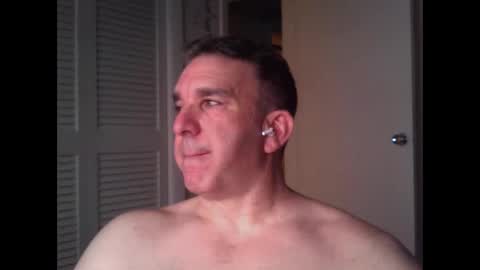 Snapshot of oceanmanx chatting on May 21, 2:51 am Ocean online show from May 21, 2:51 am