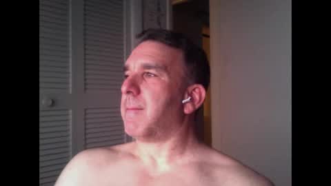 Snapshot of oceanmanx chatting on May 29, 3:04 am Ocean online show from May 29, 3:04 am