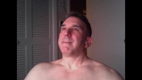Snapshot of oceanmanx chatting on May 30, 2:41 am Ocean online show from May 30, 2:41 am