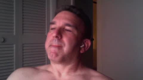 Snapshot of oceanmanx chatting on July 4, 3:24 am Ocean online show from July 4, 3:24 am