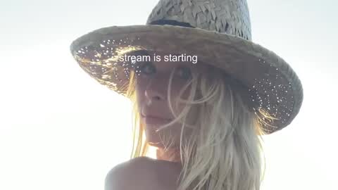 hi im Janasmall boobs big heart  warm pussy  online show from December 14, 12:55 am