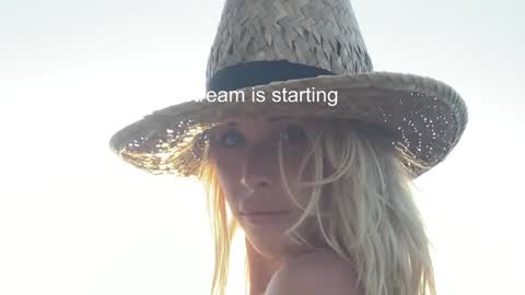 hi im Janasmall boobs big heart  warm pussy  online show from January 13, 10:45 pm