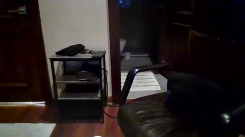 Snapshot of octobersky1993 chatting on April 19, 6:46 am Sky online show from April 19, 6:46 am