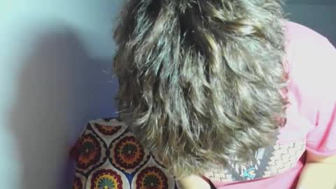 Evie online show from December 17, 2:56 pm