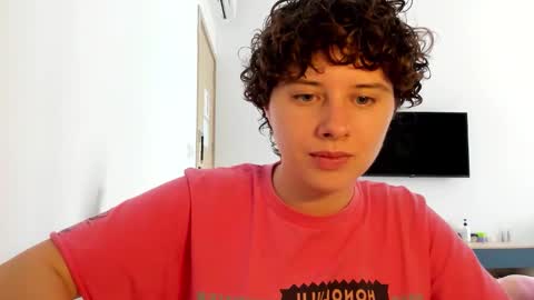 Snapshot of octopussy69x chatting on February 20, 6:26 am Evie online show from February 20, 6:26 am