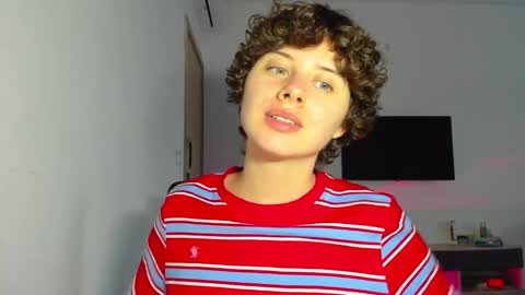 Snapshot of octopussy69x chatting on March 8, 10:30 am Evie online show from March 8, 10:30 am