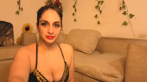 Snapshot of odalisca_bellydancer chatting on July 16, 6:30 am Daniela Dany online show from July 16, 6:30 am