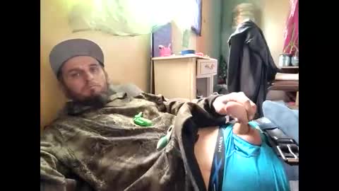 oddjuggla online show from November 18, 6:45 pm