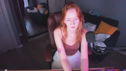 Call me Bee online show from September 12, 4:18 pm
