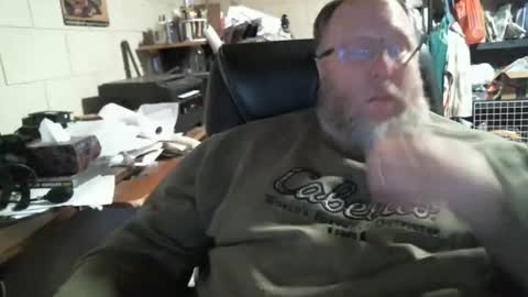 Snapshot of oddobsessions chatting on March 28, 2:11 am oddobsessions online show from March 28, 2:11 am